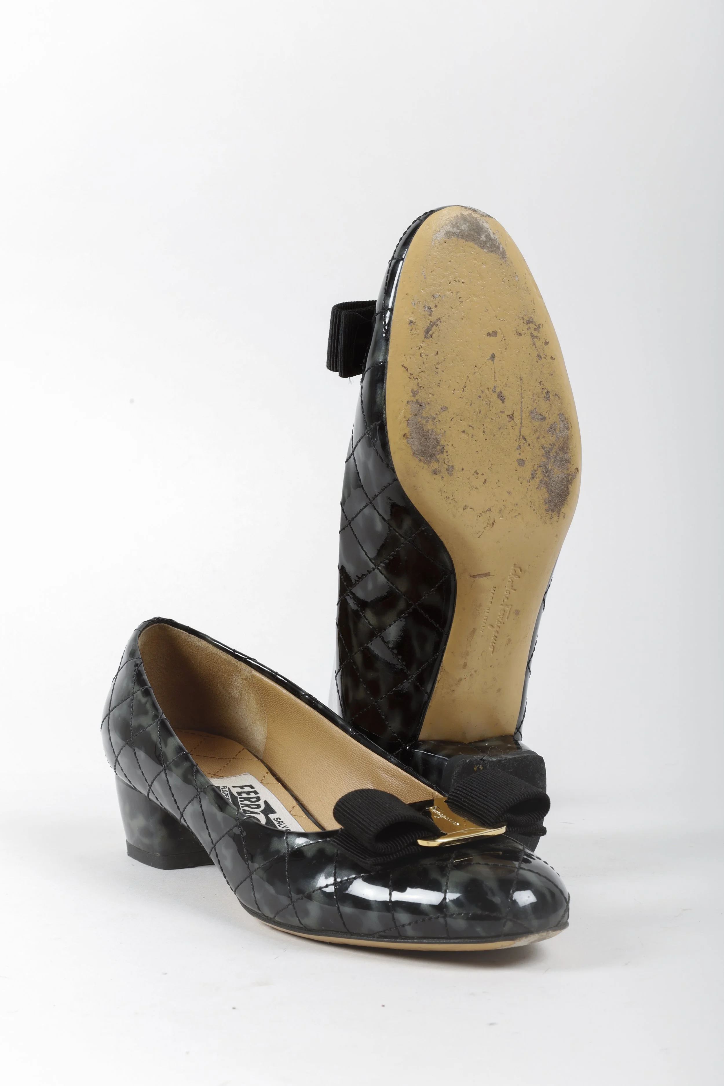 Quilted vara 2024 bow pump shoe